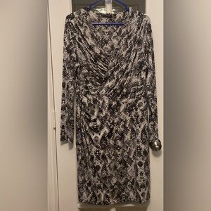 Beautiful black and white dress with V neck front